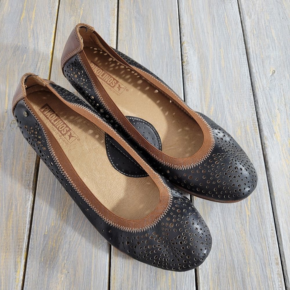 Stylish Black and Brown Women's Flats